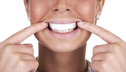 วิธีทำให้ฟันขาว 2 - แผ่นแปะฟอกฟันขาว