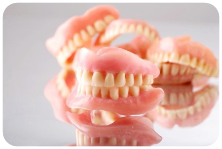 ฟันปลอมแบบทั้งปาก